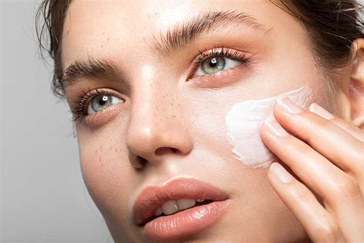 Как использовать крем для укрепления и сияния кожи вокруг глаз